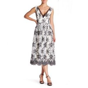 🌹Vera Wang Floral Lace Dress🌹